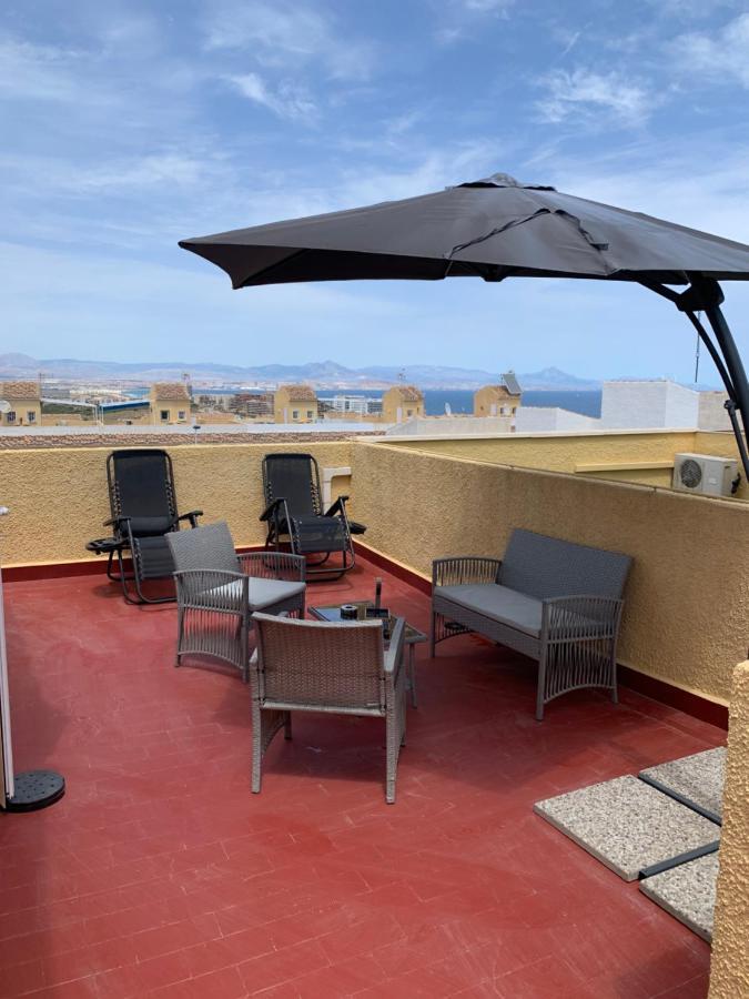 Puerto MarinoAdosado Tranquilo Con Piscina Y Vistas Al Mar公寓 外观 照片